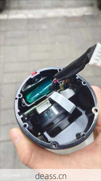 手提音箱电池不耐用维修攻略更换电池详细步骤演示